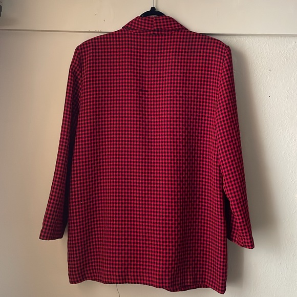Vintage Requirements red checkered button from blazer with shoulder pads - Picture 7 of 8